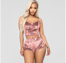 Load image into Gallery viewer, Velvet 2 PC set
