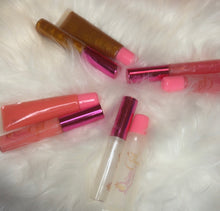 Load image into Gallery viewer, WHOLESALE LIP GLOSS SQUEEZE TUBE
